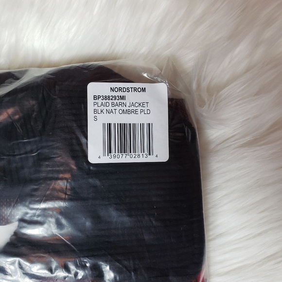 NWT BP. Plaid Barn jacket - Picture 4 of 6